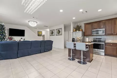Entry Way - 209 Ibis Falls Loop, Jarrell, TX 76537 photo 5 of 10