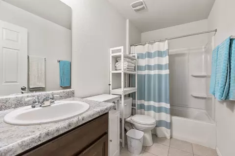 Bath - 209 Ibis Falls Loop, Jarrell, TX 76537 photo 1 of 2