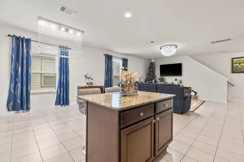 Kitchen - 209 Ibis Falls Loop, Jarrell, TX 76537 photo 4 of 5