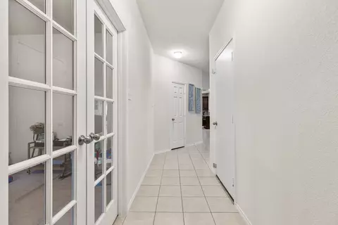 Entry Way - 209 Ibis Falls Loop, Jarrell, TX 76537 photo 7 of 10