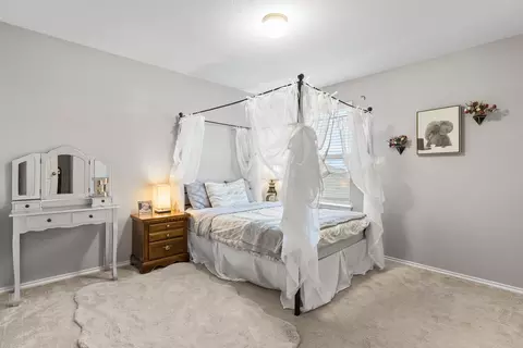 Bedroom - 209 Ibis Falls Loop, Jarrell, TX 76537 photo 6 of 7