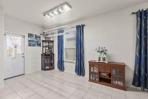 Entry Way - 209 Ibis Falls Loop, Jarrell, TX 76537 photo 6 of 10