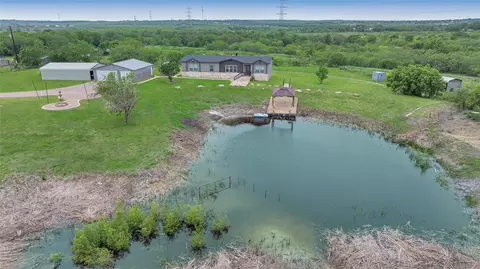 480 Holz Rd, Niederwald, TX 78640