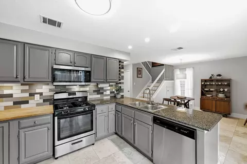 8330 Fathom Cir #701, Austin, TX 78750