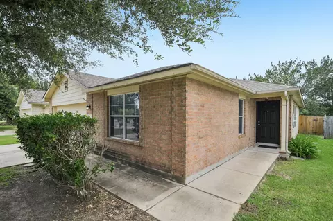 Exterior - 610 Lavaca Loop, Elgin, TX 78621 photo 3 of 6