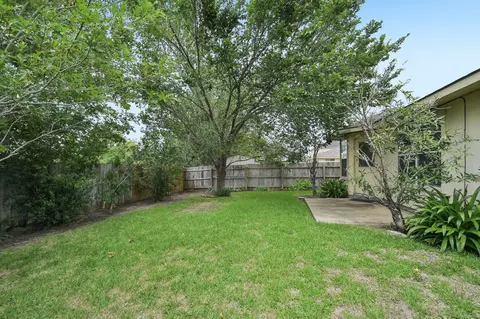 Exterior - 610 Lavaca Loop, Elgin, TX 78621 photo 5 of 6