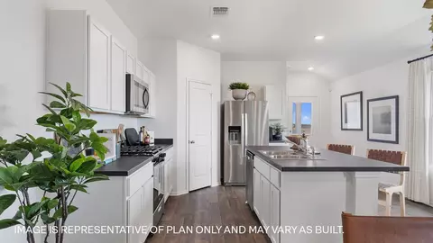 Kitchen - 191 Arnold Loop, Uhland, TX 78640 photo 2 of 6