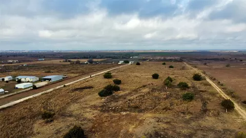 14024 Graef Rd, Creedmoor, TX 78610