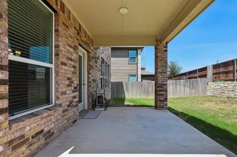 Exterior - 4612 Syndicate Rd, Manor, TX 78653 photo 3 of 4