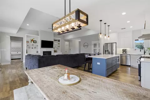 414 Wesley Ridge Dr, Spicewood, TX 78669