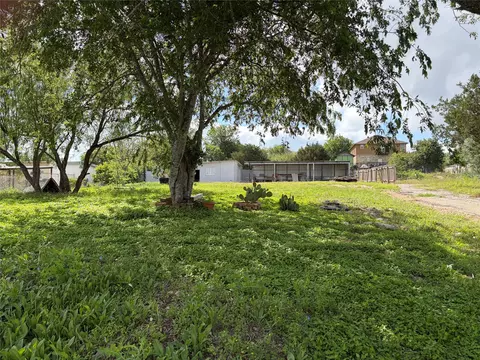 207 Cresthill Cswy, Kyle, TX 78640