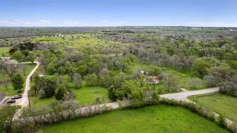 266 Beaver Rd, Elgin, TX 78621 photo 3