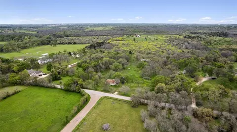 266 Beaver Rd, Elgin, TX 78621 photo 2