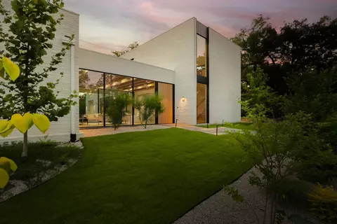 2106 Matthews Dr, Austin, TX 78703