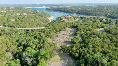 7225 Sunswept Dr, Jonestown, TX 78645