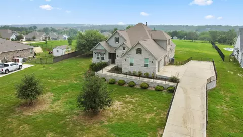 192 Raptor Beak Way, Cedar Creek, TX 78612