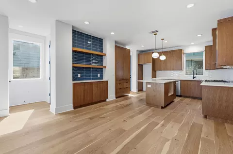 2921 Lyons Rd #1, Austin, TX 78702