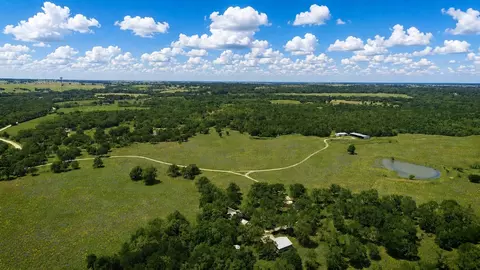 Undisclosed, Luling, TX 78648 photo 6