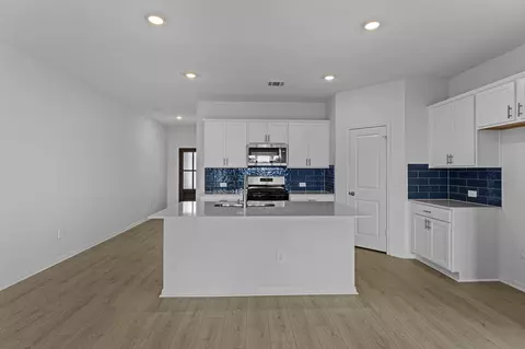 Kitchen - 1836 Side Buster Trl, Georgetown, TX 78628 photo 3 of 3