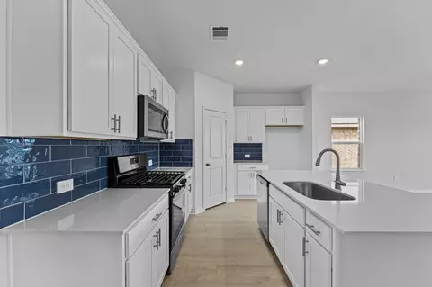 Kitchen - 1836 Side Buster Trl, Georgetown, TX 78628 photo 2 of 3