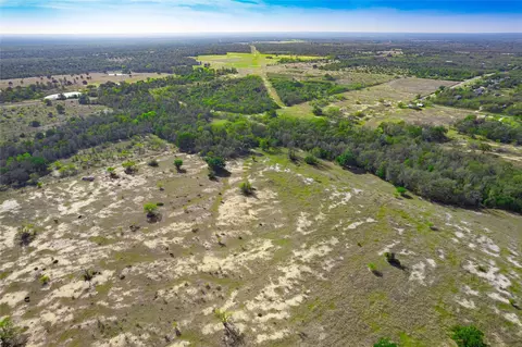 1180 Bugtussle Ln, Luling, TX 78648 photo 18