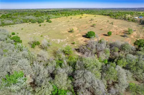 1180 Bugtussle Ln, Luling, TX 78648 photo 14
