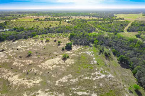 1180 Bugtussle Ln, Luling, TX 78648 photo 19
