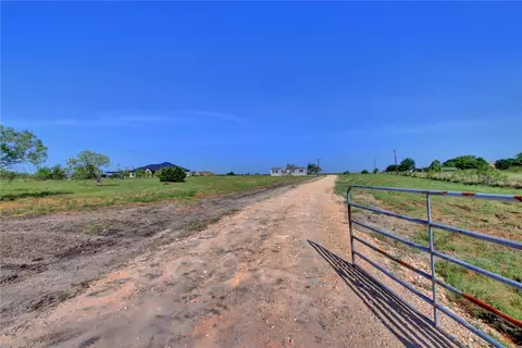 14512 Graef Rd, Creedmoor, TX 78610 photo 3