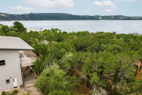 View/Area - 7100 Comanche Trl, Austin, TX 78732 photo 13 of 16