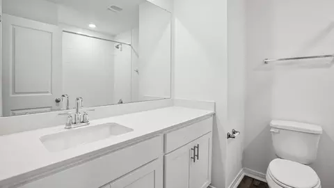 Bath - 164 Gilmer Ln, Buda, TX 78610 photo 3 of 4