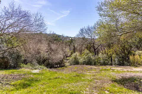 902 Yaupon Valley Rd, West Lake Hills, TX 78746