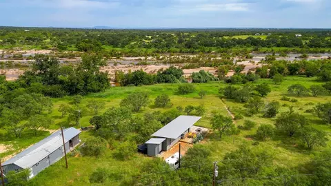 125 Elmer Rd, Llano, TX 78643
