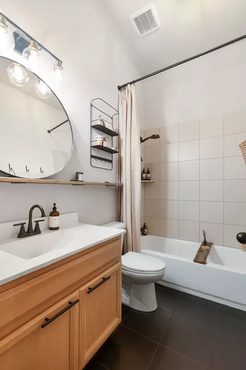 Bath - 155 Balcones Ridge Way, Bertram, TX 78605 photo 4 of 5