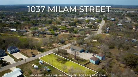1037 Milam St, Luling, TX 78648 photo 13