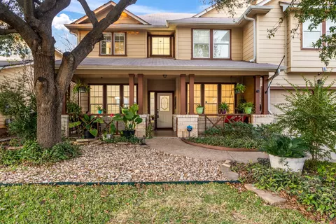 202 Holmstrom St, Hutto, TX 78634