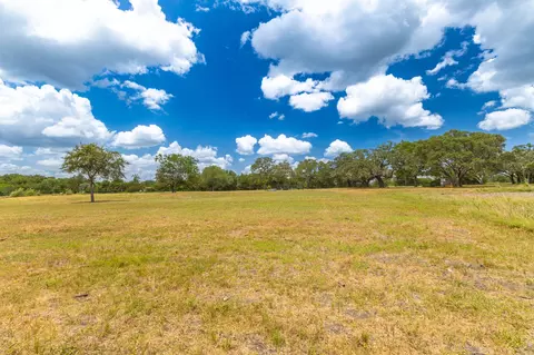 2160 Baca Loop, Flatonia, TX 78941 photo 13