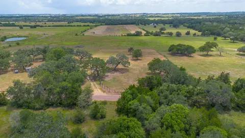 2160 Baca Loop, Flatonia, TX 78941 photo 19