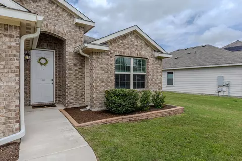 105 Balsam St, Hutto, TX 78634