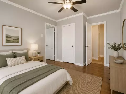 204 E 30th St #101, Austin, TX 78705 photo 4