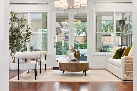 9001 Thickwoods Cv, Austin, TX 78735