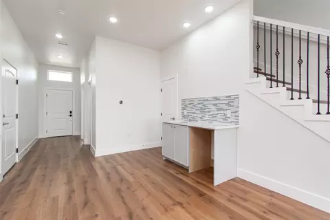 Entry Way - 121 Calvin Smith Ln #A & B, Jarrell, TX 76537 photo 2 of 2