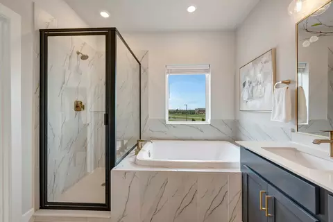 Bath - 5606 Forks Rd, Austin, TX 78747 photo 3 of 5