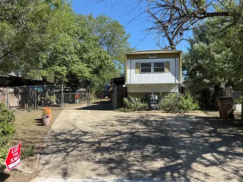 2102 Blue Meadow Dr, Austin, TX 78744