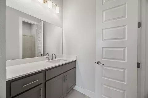 Bath - 1220 Stormy Dr, Georgetown, TX 78628 photo 4 of 4