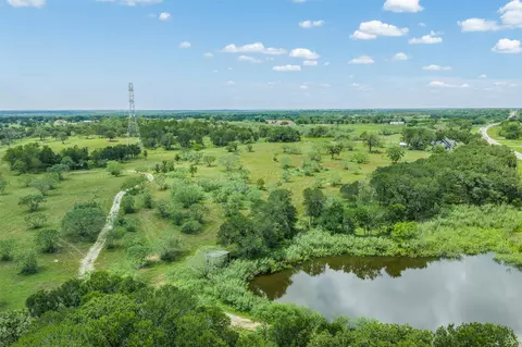 401 Fm 672, Dale, TX 78616