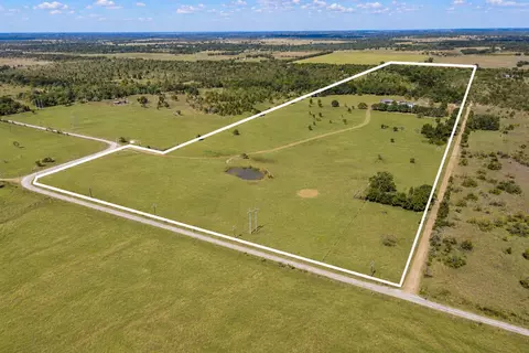 3995 County Road 405, Lexington, TX 78947