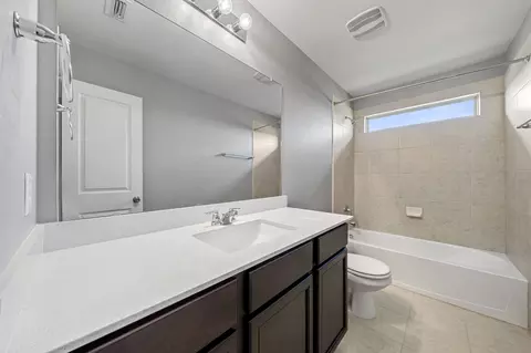 Bath - 436 Spinnaker Loop, Kyle, TX 78640 photo 1 of 1