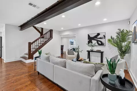 Entry Way - 102 Valley View Dr E, Leander, TX 78641 photo 1 of 2