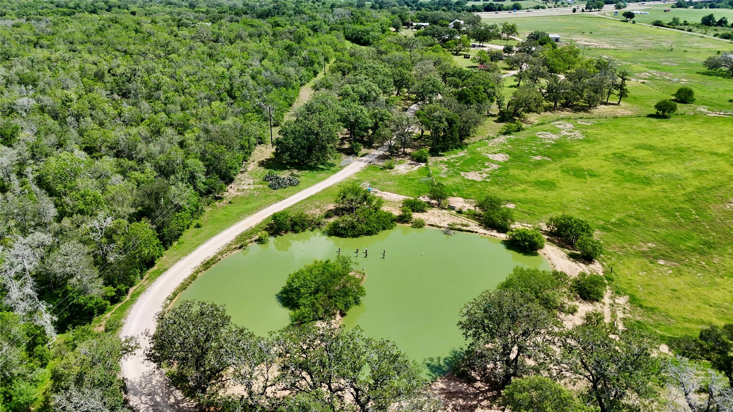 1175 Southern Way, Luling, TX 78648 photo 13