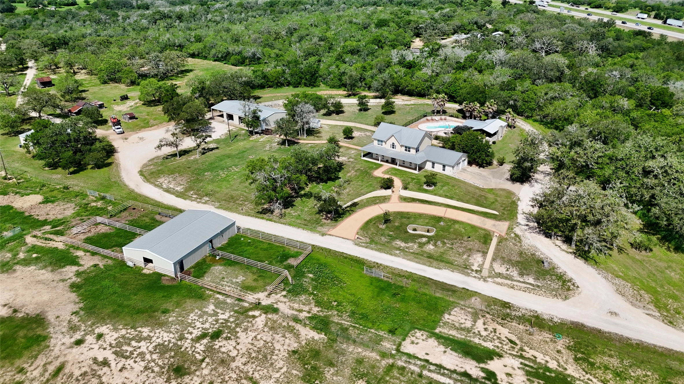 1175 Southern Way, Luling, TX 78648 photo 1